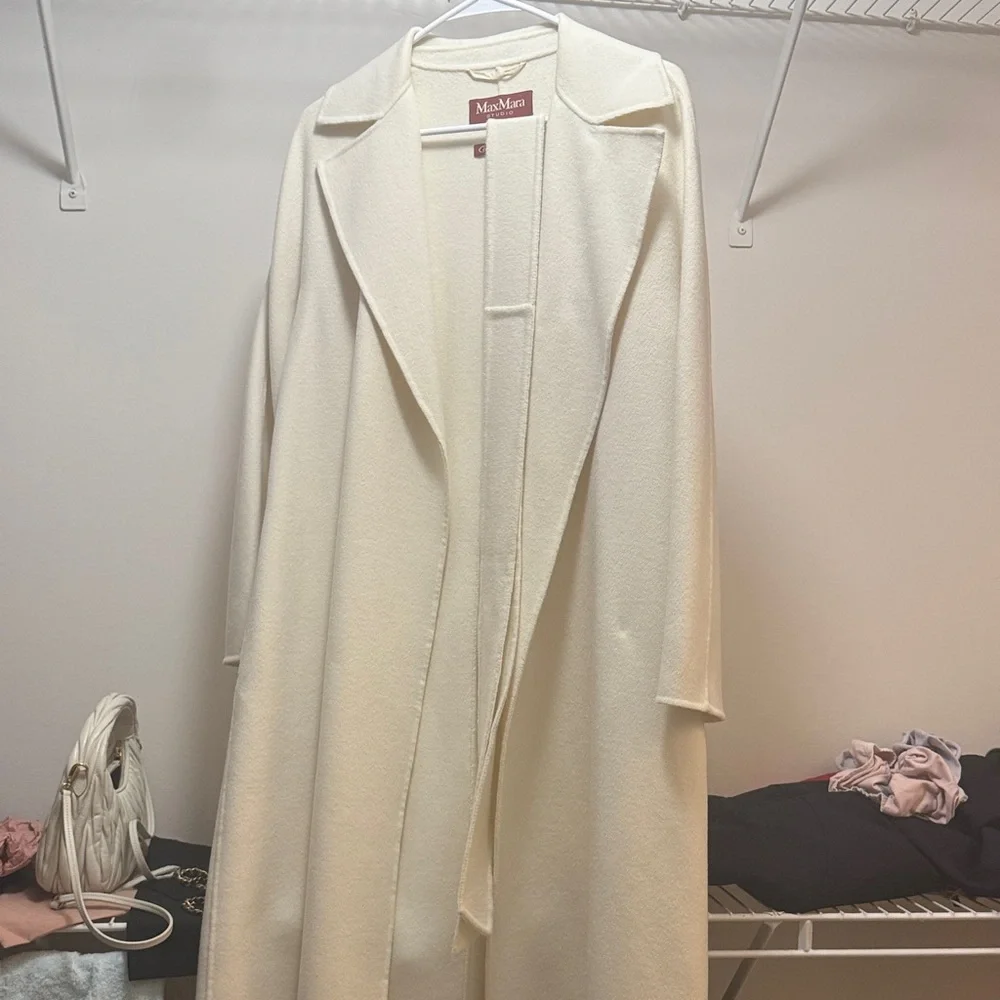 MaxMara Cream Long Coat - Picture 1 of 1